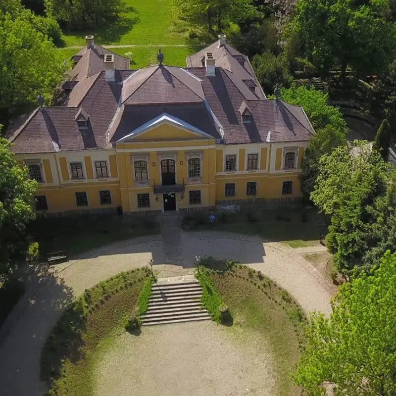 De-La Motte kastély