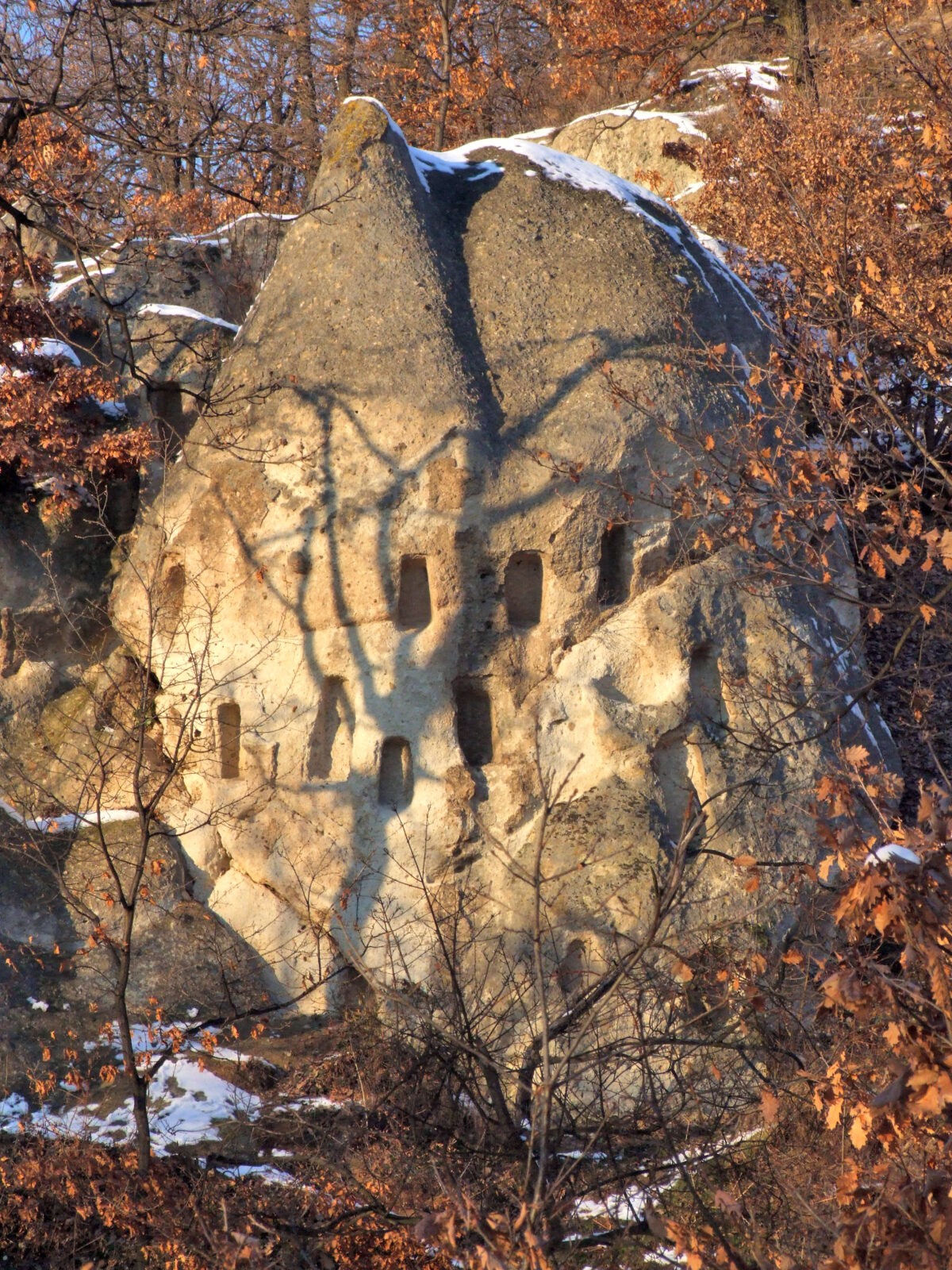 szomolyai királyszéke kaptárkő